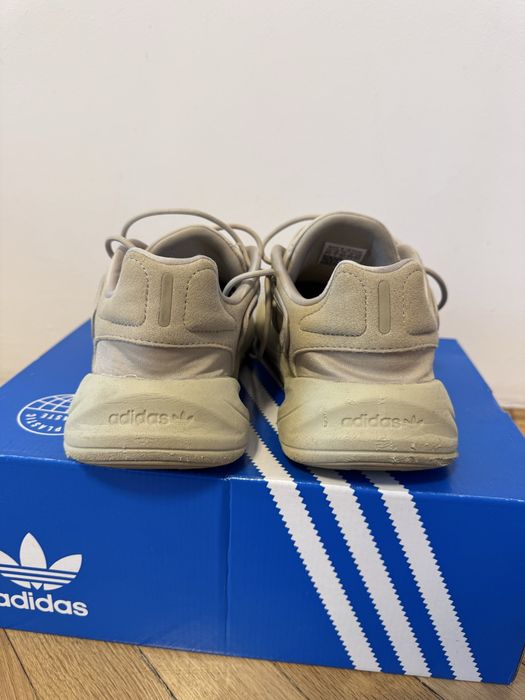 Adidas Ozelia.