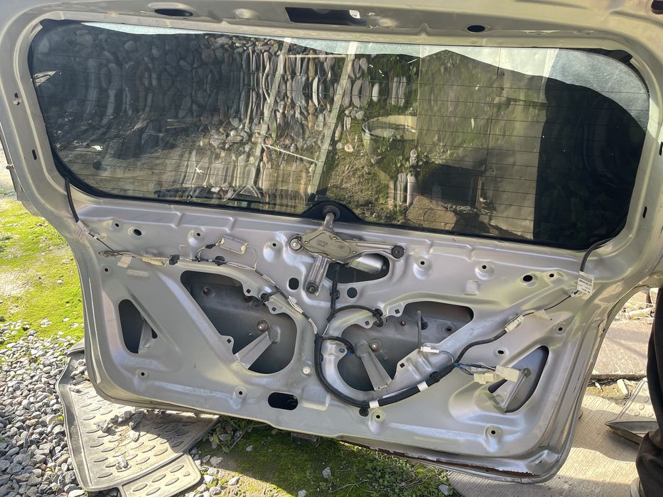 Лабавой универсал авенсис т250