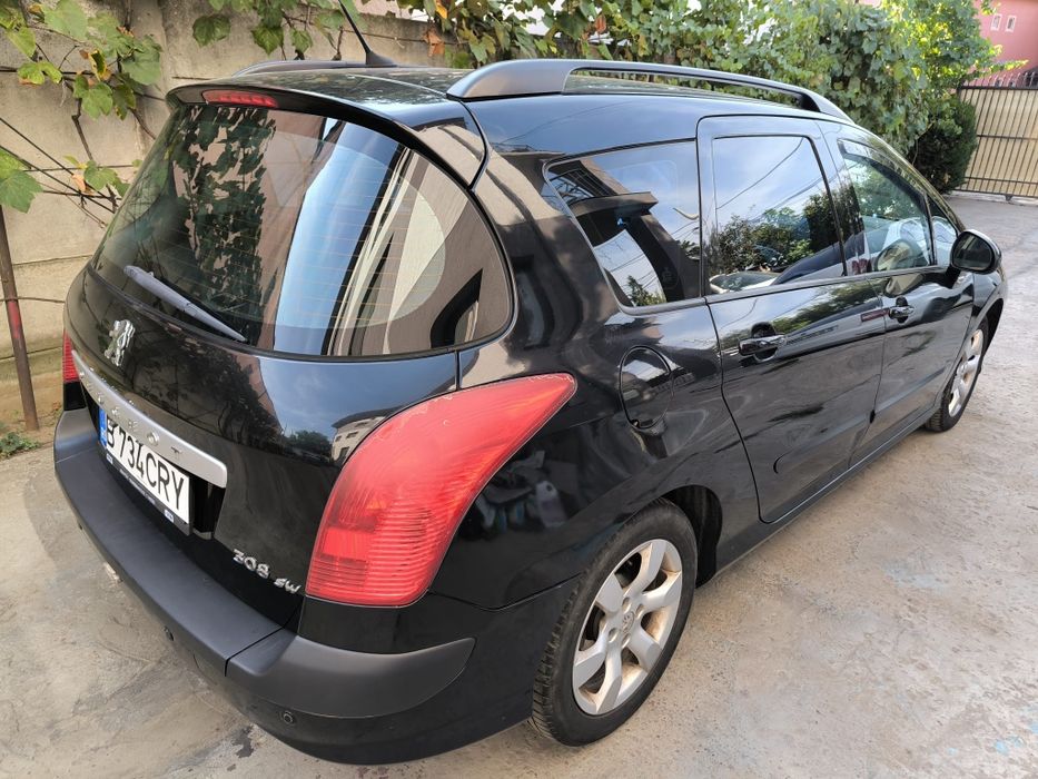 Vand Peugeot 308 SW 1.6 HDI 112 cp din 2011 euro 5 Perfecta stare