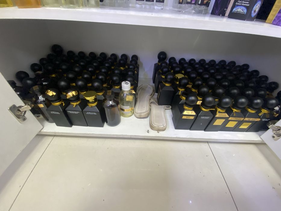 Продам графины для парфюмерии