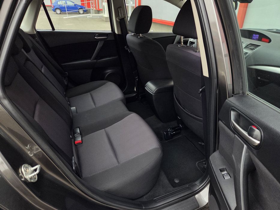 Mazda 3 / Diesel 1.6 / 109 Cp/ Navigatie/ Xenon/ Senzori P/ Scaune Înc