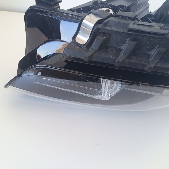 Десен фар BMW F30 F31 LCI ADAPTIVE LED FEIS 7471312