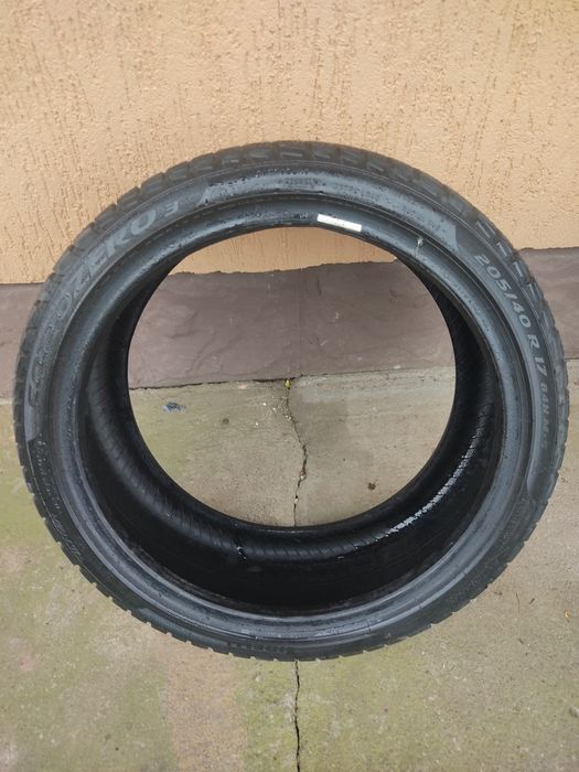 Cauciucuri iarnă Pirelli 205/40/17