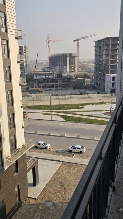 1 хонали квартира срочно сотилади вод булган.