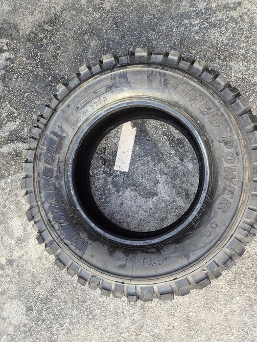 Anvelope off road 255/65R 17.