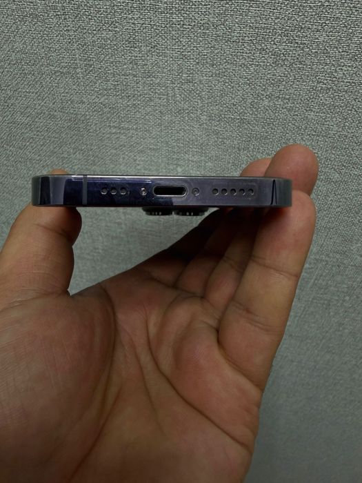 Продаю Iphone 14 pro