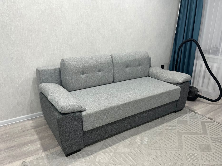 Софа серая стильная
