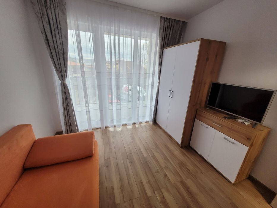 Inchiriez apartament