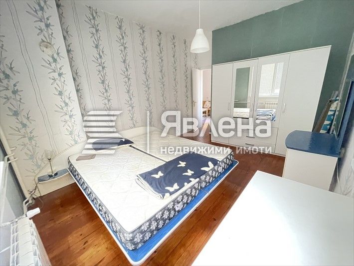 Дава се под наем Тристаен апартамент в София, Център - 99 кв.м за 760 € - Снимка #1