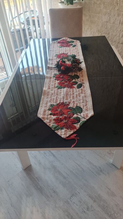 Трапезна маса разтегателна