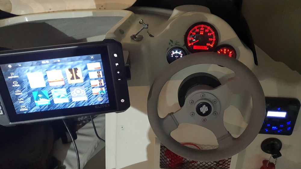 Quicksilver flamingo 420