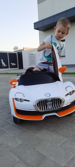 Vand masinuta electrica SUPERCAR pentru copii 2-6 ani