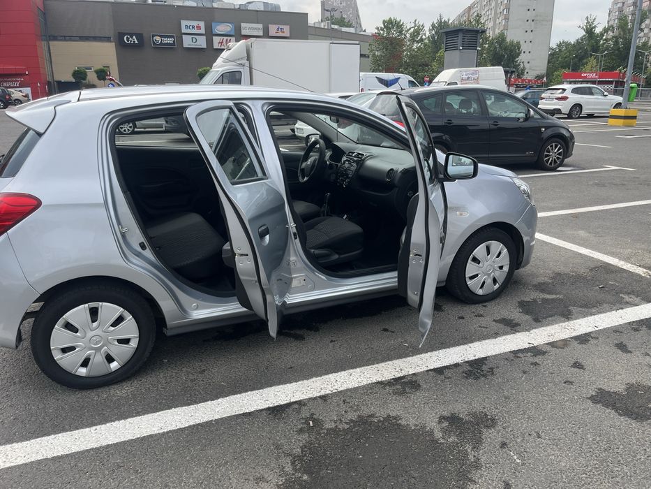 Mitsubishi space star an 2013 motor 1.0 benzina stare foarte buna