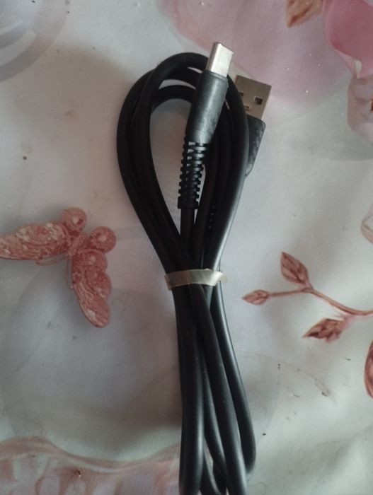 Продам 5шт, зарядки все  рабочие