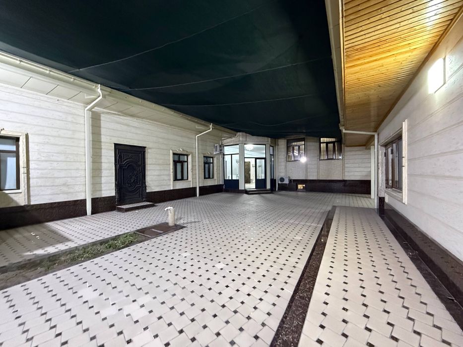 Tayyor 5 sotiqli hovli sotiladi