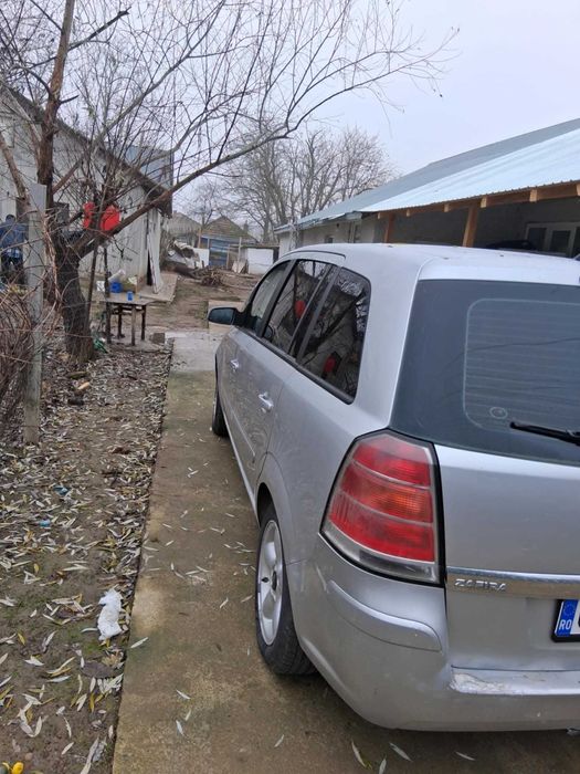Opel Zafira B 1.9 2008 lipsa talon