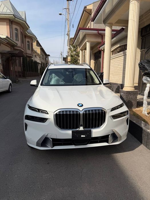 Новый BMW X7 I40 2025