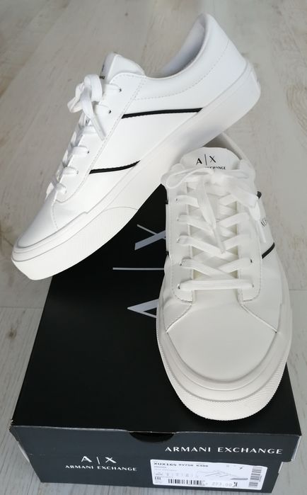 Продавам мъжки сникърси Armani Exchange 41 номер