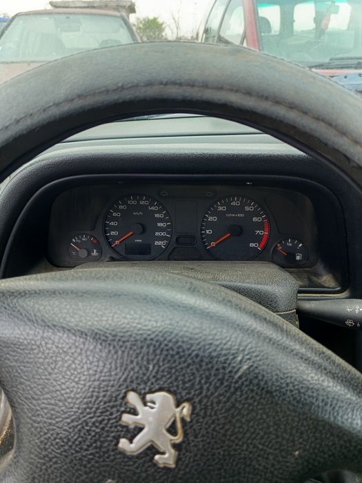 Peugeot 306 1.6 бензин 2001