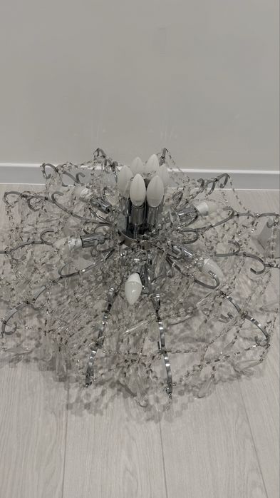 Продам люстры по 10 тыс