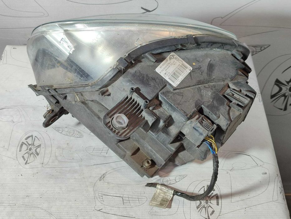 Far dreaptă UK Mini Countryman R60 2012 1.6 Diesel 82kW Halogen Cod OEM: 9801032 (4H2)