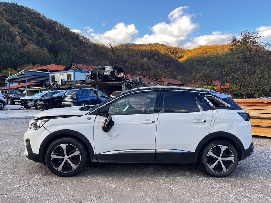 Peugeot 3008 / 1.2 131 hp 2019 на части