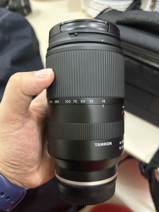 Обьектив продам таморон 18-300