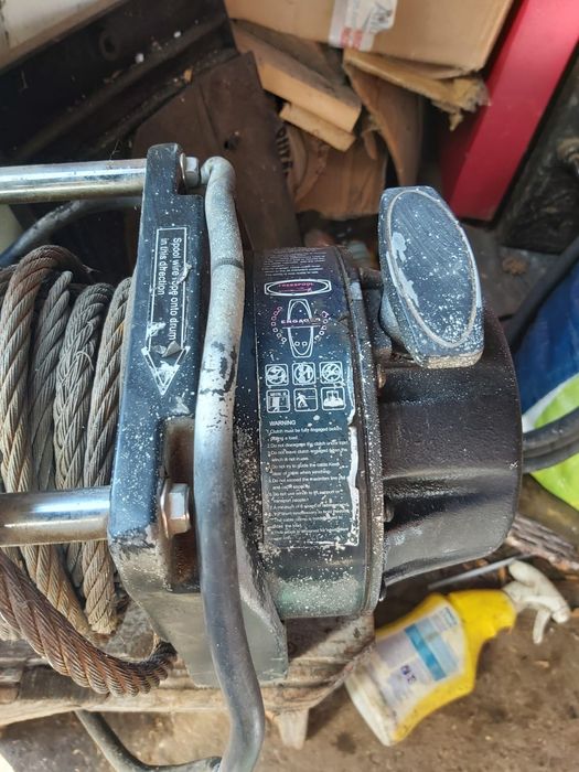 Troliu auto 12 v 17000lbs/7,7 tone