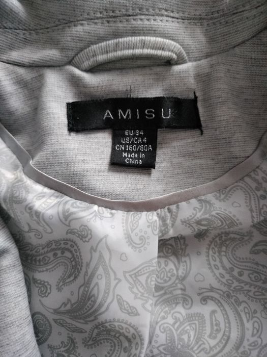 Hăinuțe toamna in condiții foarte bune preț negociabil