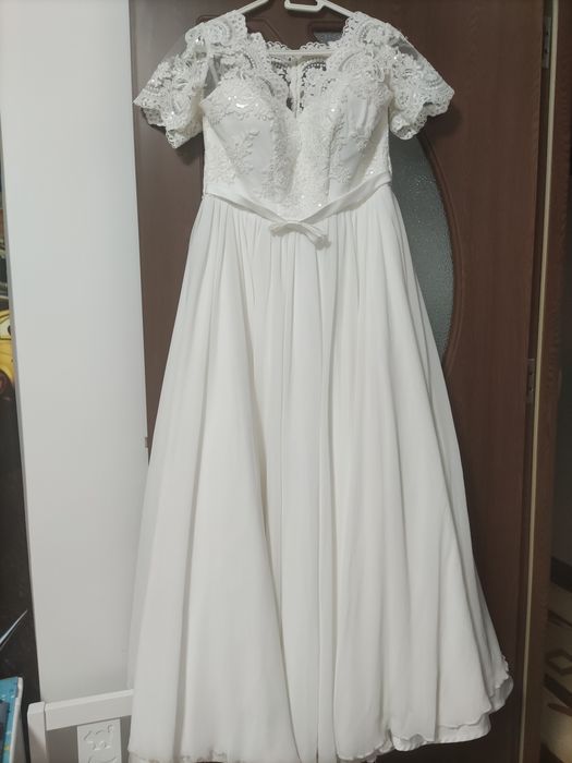 Rochie mireasa lunga