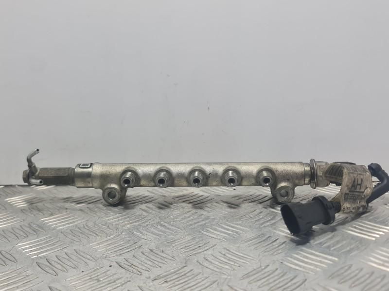 Rampa injectoare Opel Mokka 1.6 CDTI B16DTH