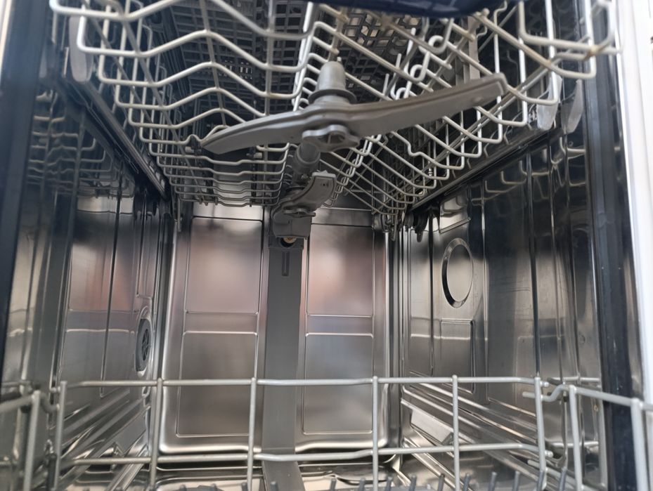 Съдомиялна за вграждане Siemens 45см