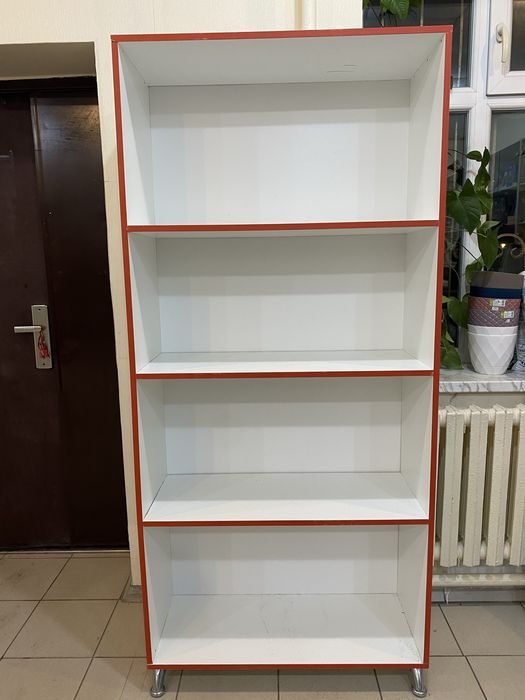 Полки витрины для магазина склада