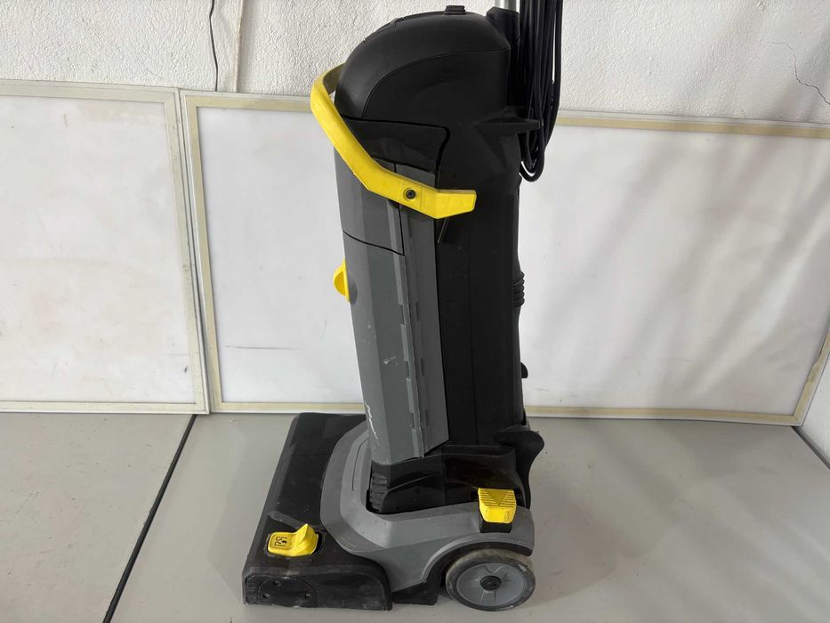 Подопочистващ автомат - Karcher BR 30/4 C