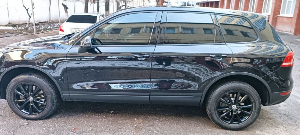 Сотилади Volkswagen touareg 2013 й