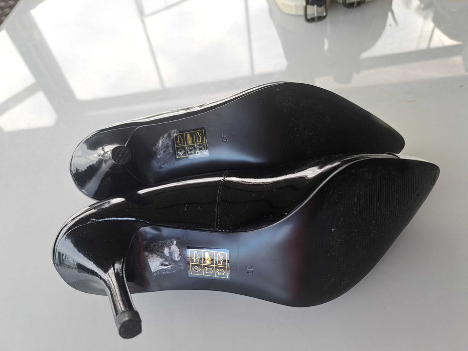 Нови обувки естествен лак Guess, обувки змийска кожа  , испански боти