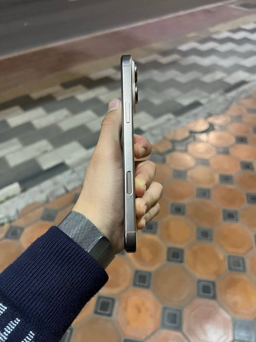 iPhone 16 pro max ochilmagan