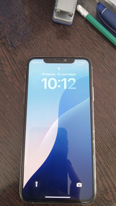 Продам Iphone 11 pro max