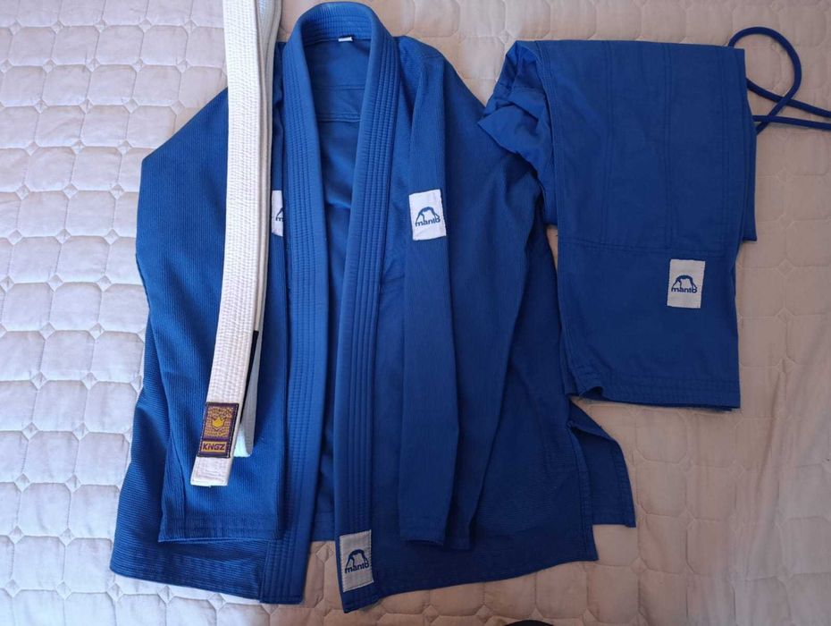Продам кимоно фирма Manto