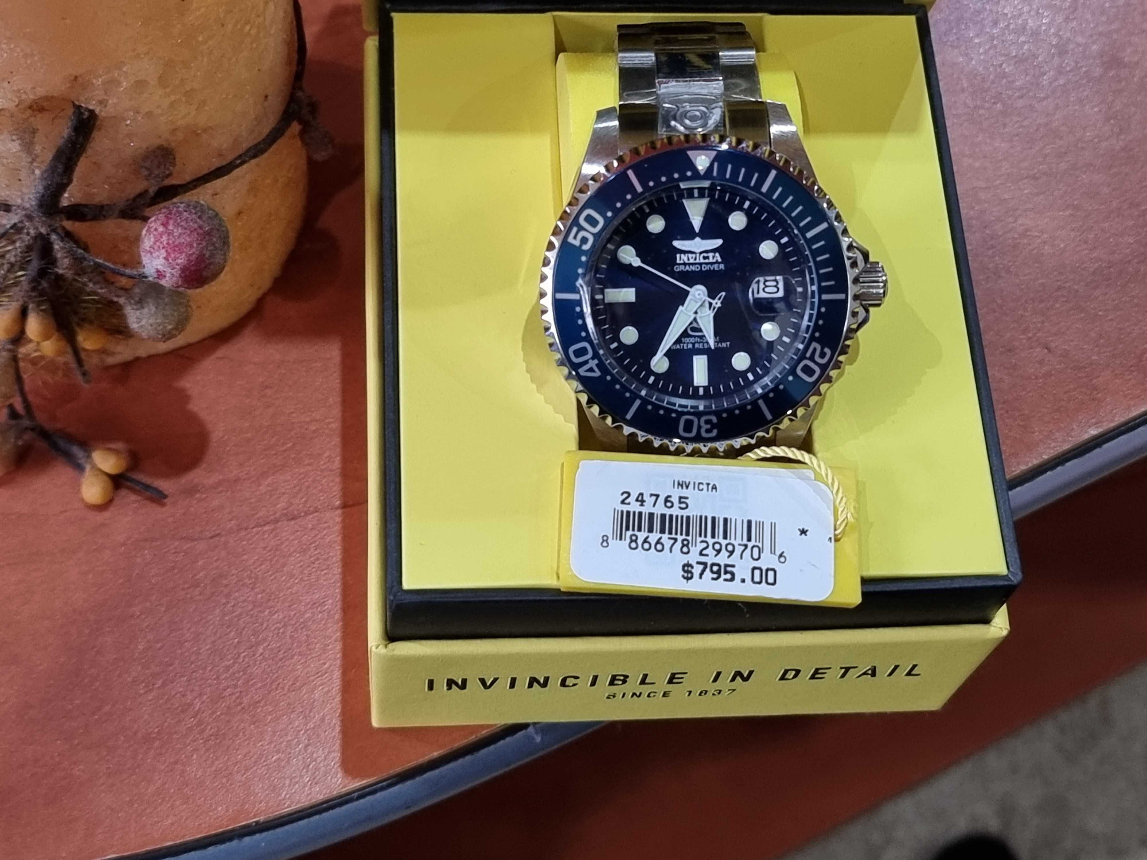 Invicta 24765 discount