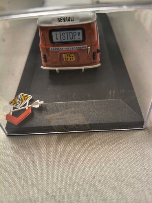Macheta Renault 4  Service Vacances