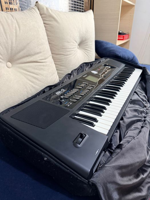 Clapa ROLAND BK 5 + suport  si husa impecabil