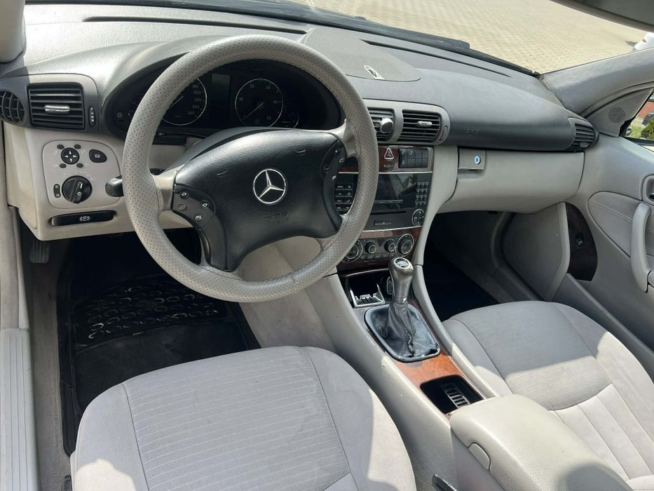 Vand Mercedes C220