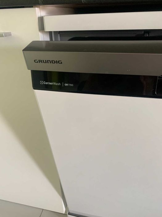 миална Grundig GR 7700