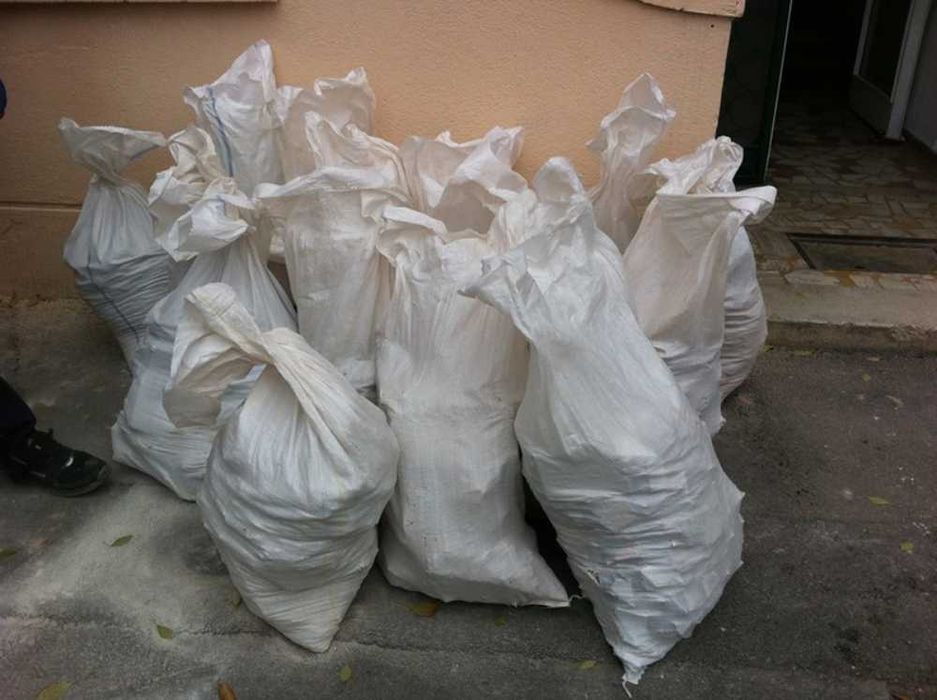 Închiriez benă moloz Gunoi Lemne bena detasabila