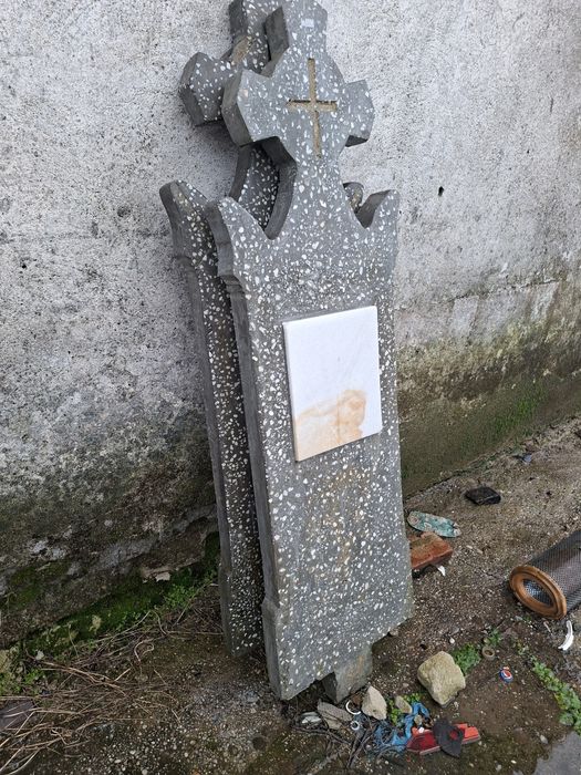 Vand doua cruci  simple