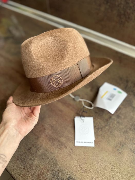 Ruslan Baginskiy шапка-ОРИГИНАЛНА