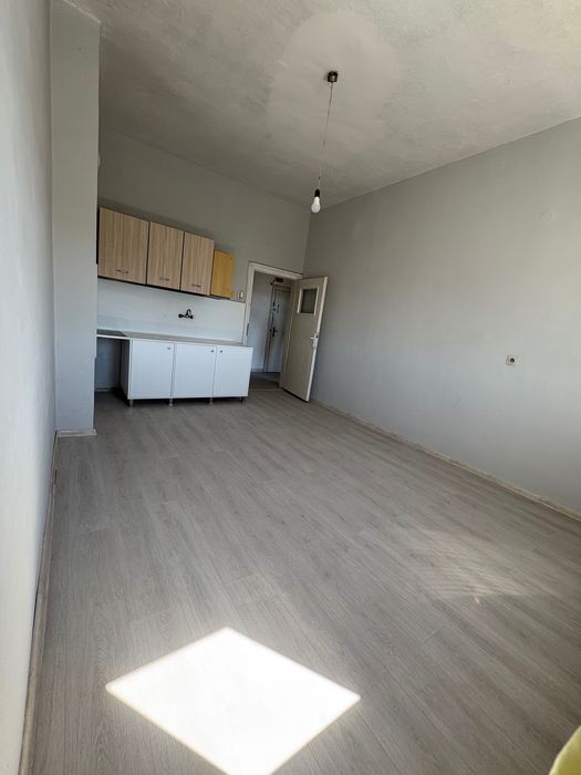 Продава се Двустаен апартамент в Димитровград - 52 кв.м за 667 €/кв.м - Снимка #2