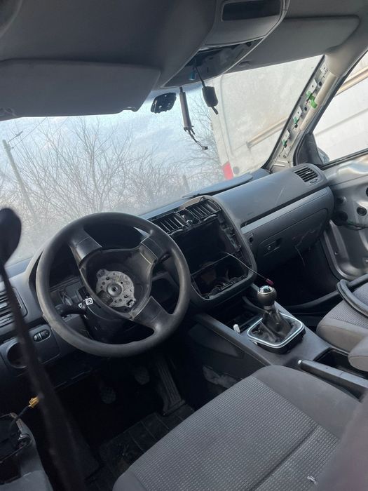 Dezmembrez golf 5 break 1.9 bls 2.0 bkp bkd