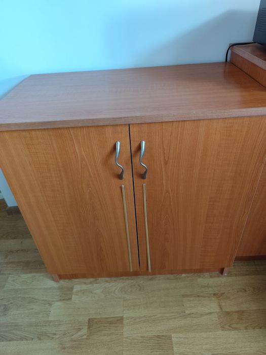 Comodă cu două uși